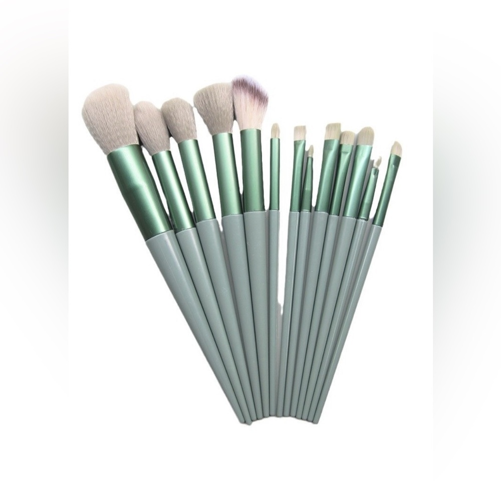 NWT 13 Piece Makeup Brush Set With Storage Bag - Picture 13 of 16